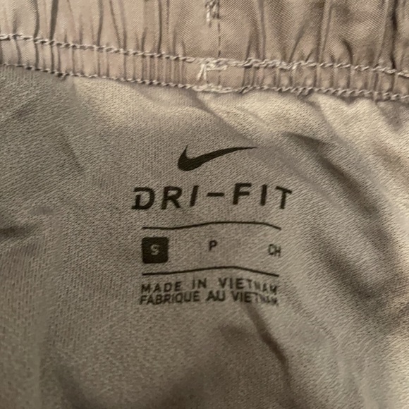 NIKE WMNS RUNNING SHORTS - Picture 16 of 16